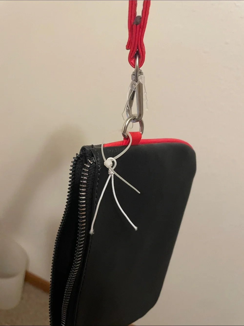 Minnie Mouse Black and Red Zip Pouch